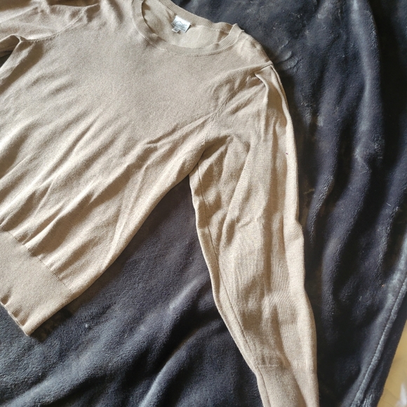 Sweater - Picture 2 of 3